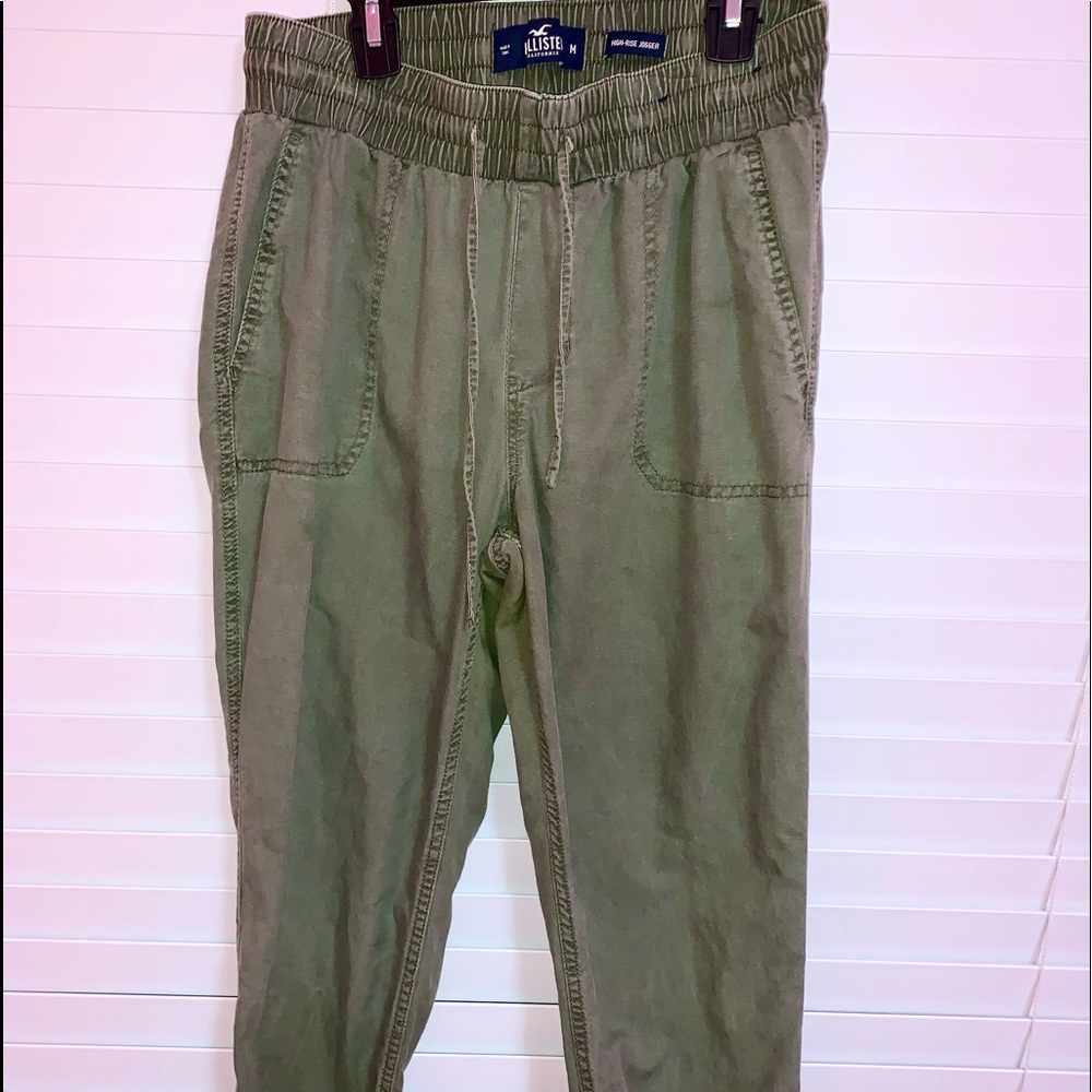 Cuffed Army Green Joggers with Pockets